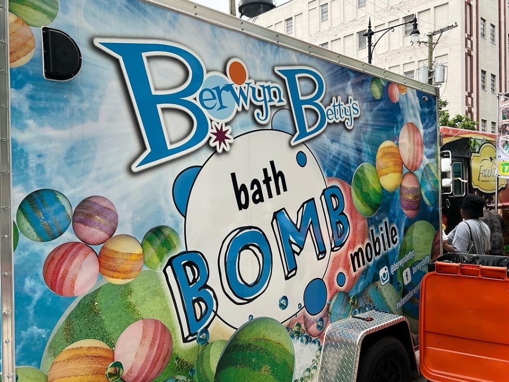 Plated dishes and handheld favorites from vendors