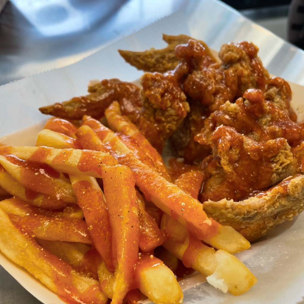 Harold's Chicken #55 — Chicago-style fried chicken with mild sauce
